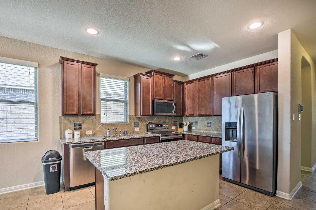 San Antonio Home With Yard About 8 Mi To Lackland! Bagian luar foto
