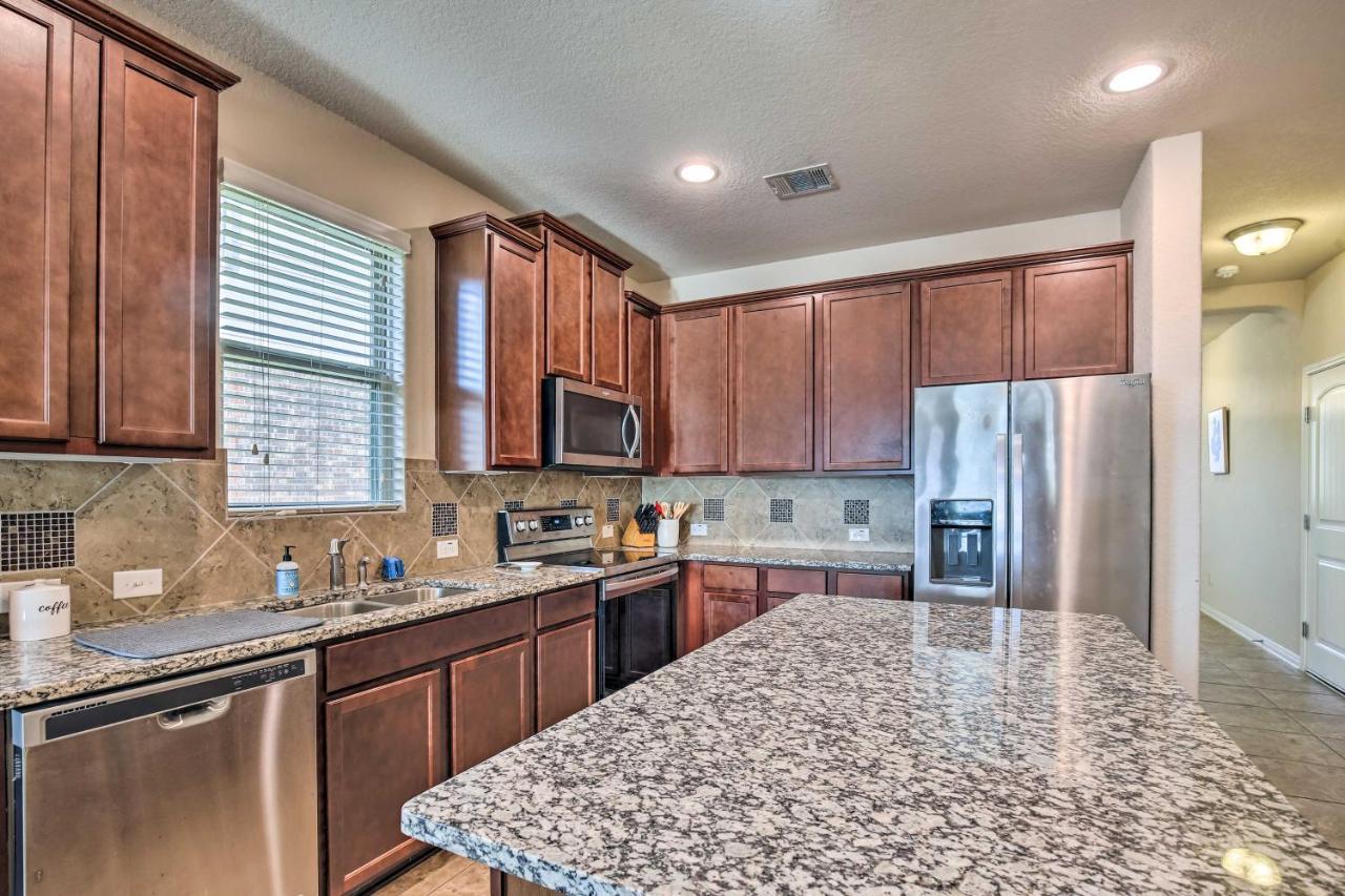 San Antonio Home With Yard About 8 Mi To Lackland! Bagian luar foto
