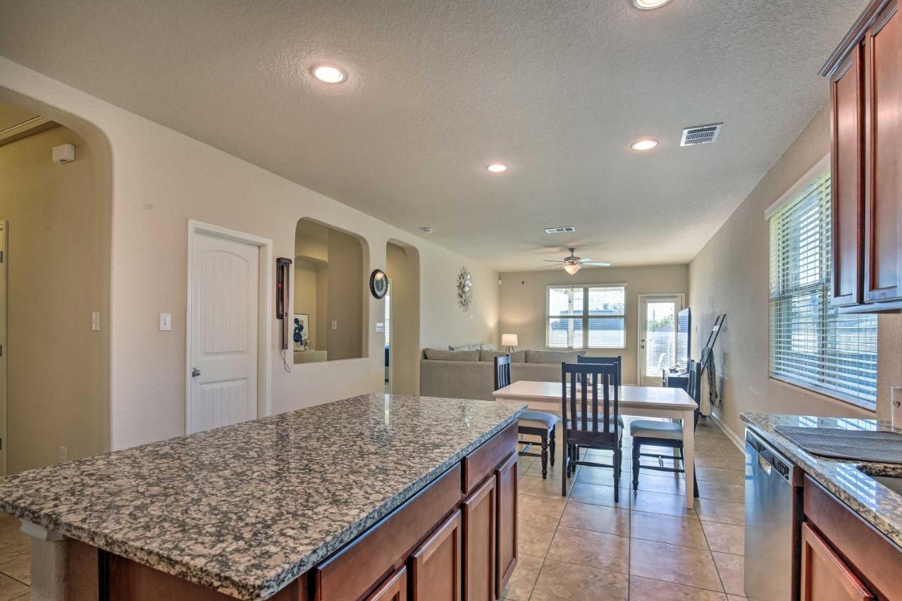 San Antonio Home With Yard About 8 Mi To Lackland! Bagian luar foto